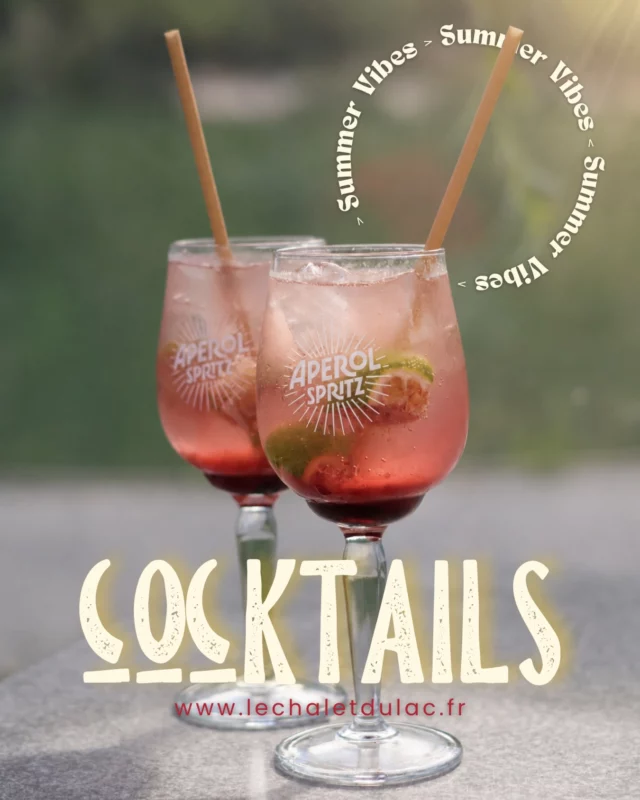 🍹𝑫𝒆𝒔 𝒄𝒐𝒄𝒌𝒕𝒂𝒊𝒍𝒔 𝒒𝒖𝒊 𝒐𝒏𝒕 𝒍𝒆 𝒈𝒐𝒖𝒕 𝒅𝒆 𝒍’𝒆𝒕𝒆 ! 

Les soirées commencent souvent autour d’un verre… face au lac, en terrasse, dans une ambiance guinguette comme on les aime 💛

Et pour ça, Mylène et Sylvain ont imaginé une carte de cocktails généreuse et pleine de fraîcheur ✨

🍸 Cocktails classiques
🍓 Créations maison
🍹 Versions avec ou sans alcool
🌿 Recettes soigneusement préparées

Des cocktails à découvrir, pensés pour tous les goûts et toutes les envies.
Des saveurs fruitées, rafraîchissantes, parfois surprenantes… à savourer entre amis, avec modération, au coucher du soleil ou pendant les longues soirées d’été 🌅

Et vous, vous seriez plutôt :
🍓 cocktail fruité
🍋 cocktail frais & acidulé
🔥 ou grand classique ?

👉 N’attendez plus, venez découvrir la carte 😁

𝑳𝒆 𝑪𝒉𝒂𝒍𝒆𝒕 𝒅𝒖 𝑳𝒂𝒄 • 𝑹𝒆𝒔𝒕𝒂𝒖𝒓𝒂𝒏𝒕 & 𝑮𝒖𝒊𝒏𝒈𝒖𝒆𝒕𝒕𝒆
Ici, on mange, on trinque, on danse !
☎️ Réservation conseillée au 04•13•38•32•63
🌐 www.lechaletdulac.fr

• • • • 

#apérotime #entreamis #cocktailnight #convivialite #hautesalpes